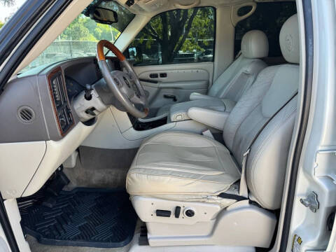 2004 Cadillac Escalade