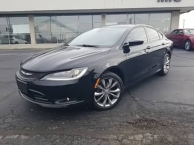 Used 2016 Chrysler 200 S with VIN 1C3CCCBB3GN125645 for sale in Bellefontaine, OH