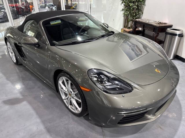 2021 Porsche 718 Boxster