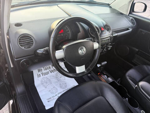 2010 Volkswagen New Beetle Base PZEV