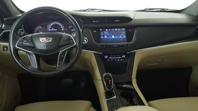 2017 Cadillac XT5