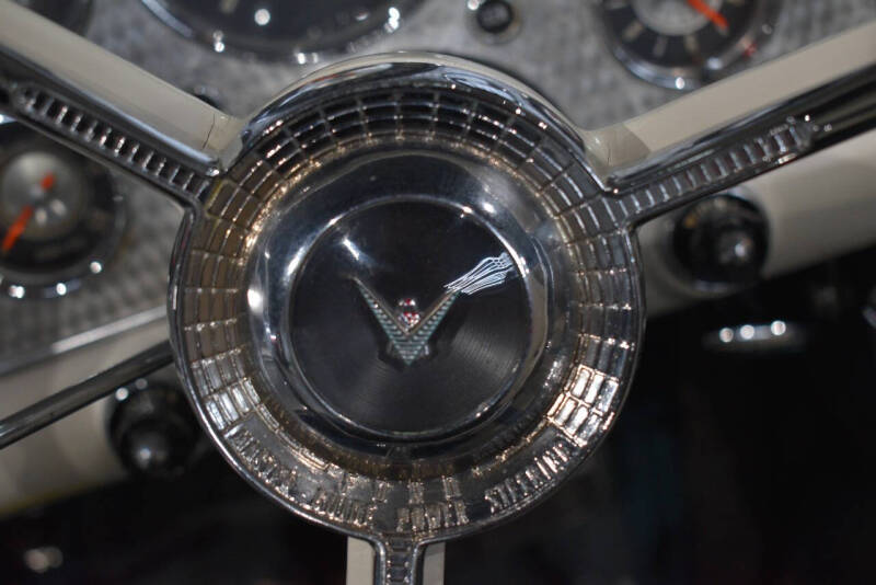 1957 Ford Thunderbird