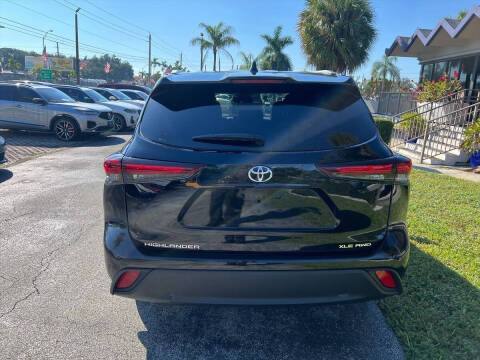 2024 Toyota Highlander XLE