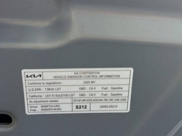 2025 Kia Sorento S