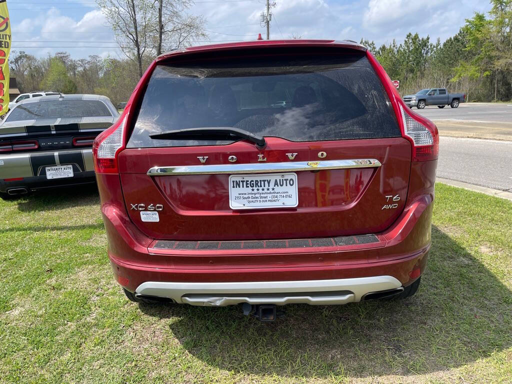 2017 Volvo XC60 for sale at INTEGRITY AUTO in Dothan, AL