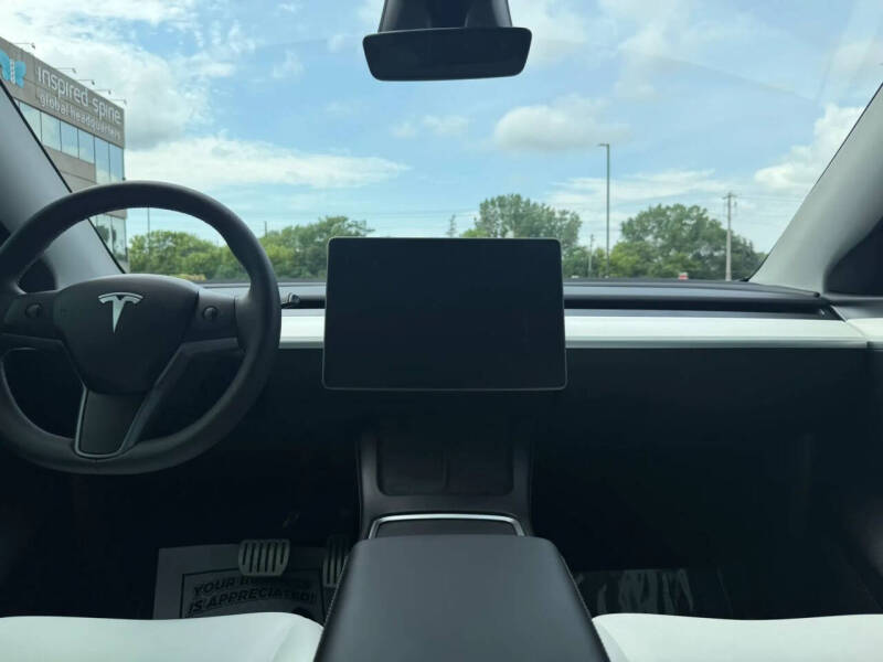 2025 Tesla Model Y Performance