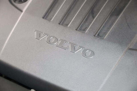 2025 Volvo XC90 B5 Plus Bright Theme