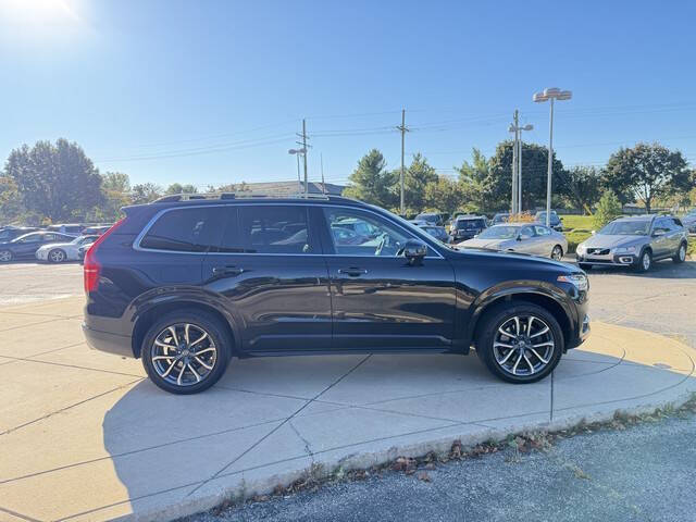 2016 Volvo XC90 T6 Momentum