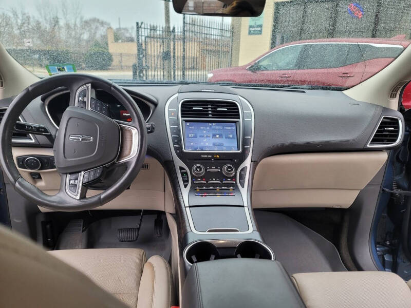 2019 Lincoln Nautilus Reserve