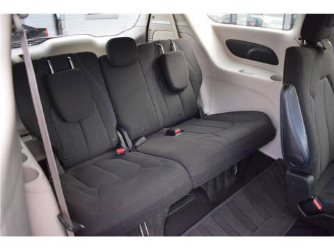 2021 Chrysler Pacifica Touring