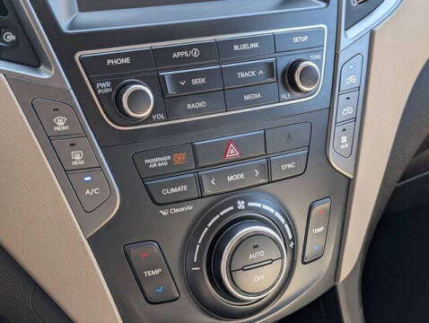 2017 Hyundai Santa Fe SE