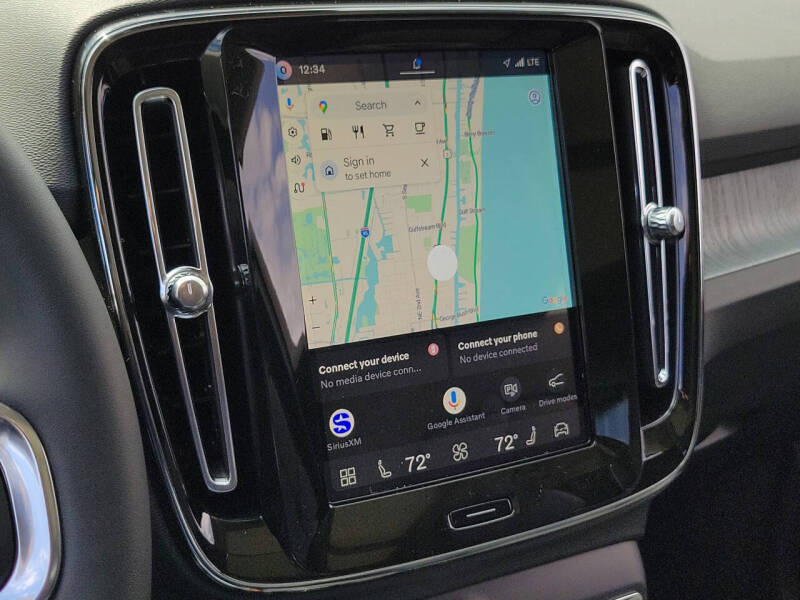 2026 Volvo XC40 B5 Plus