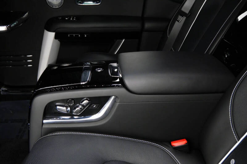 2024 Rolls-Royce Ghost EWB