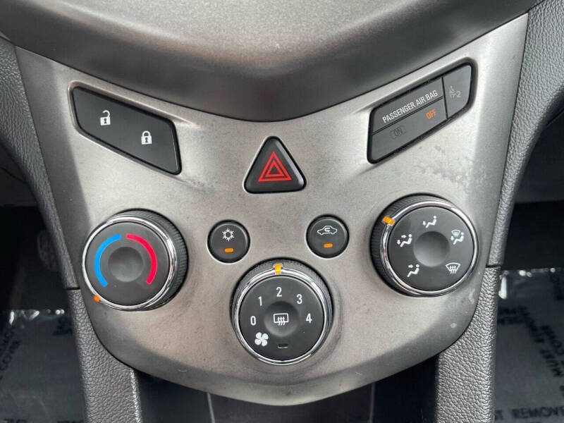 2016 Chevrolet Sonic LT Auto