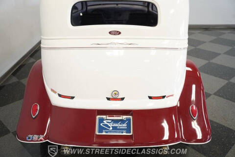 1933 Ford Victoria
