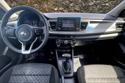 2018 Kia Rio 5-Door LX