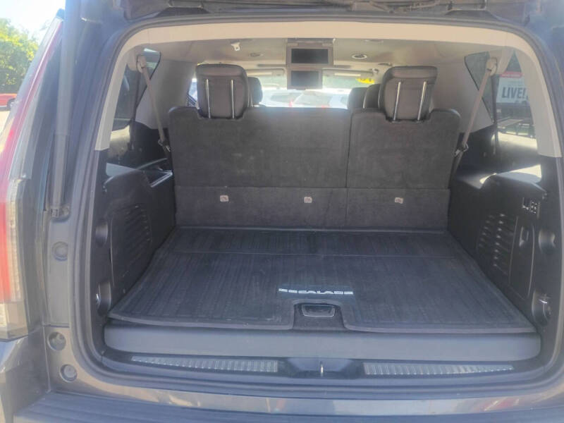 2016 Cadillac Escalade ESV Luxury Collection