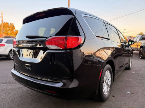 2017 Chrysler Pacifica Touring