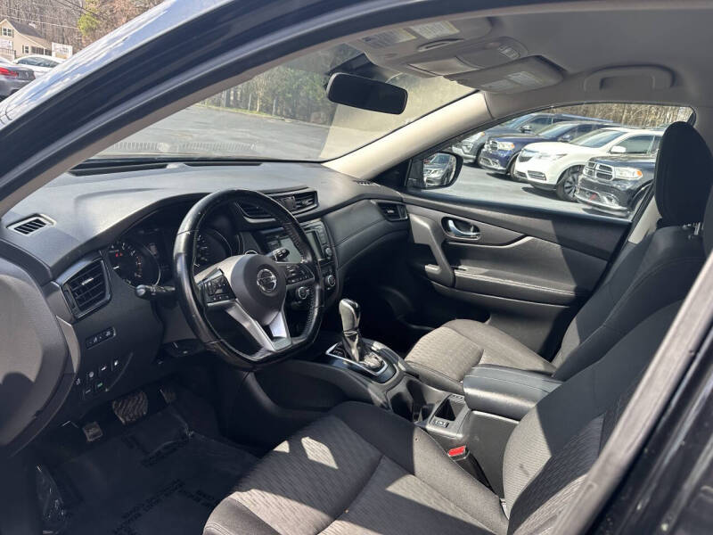 2020 Nissan Rogue SV