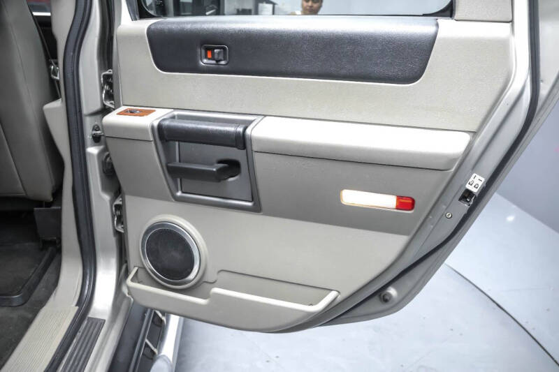 2003 HUMMER H2 Lux Series