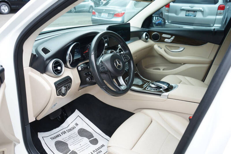 2017 Mercedes-Benz GLC GLC 300