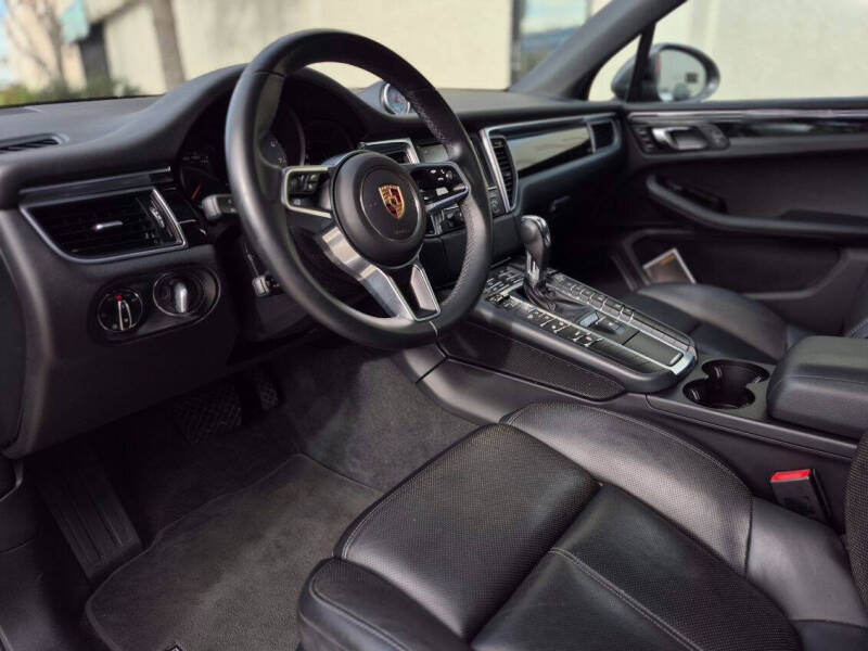 2016 Porsche Macan S