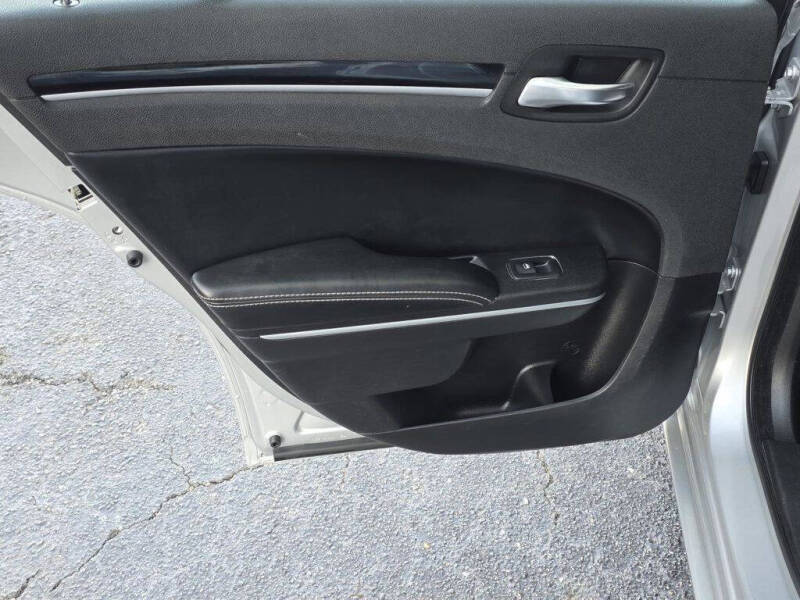 2021 Chrysler 300 S V6