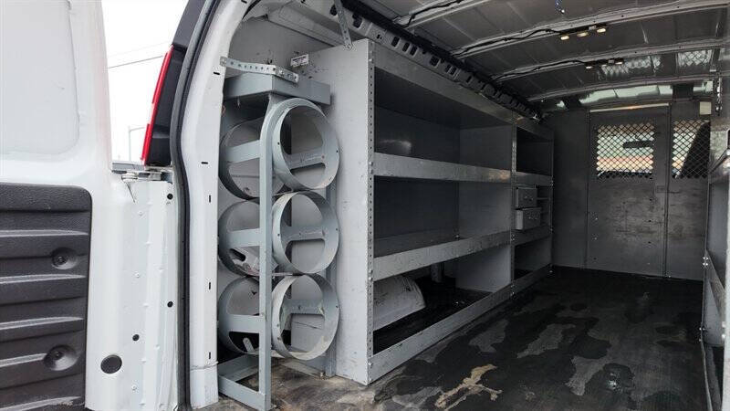 2022 Chevrolet Express 2500