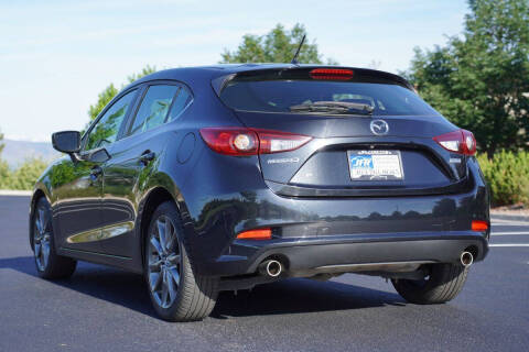 2018 Mazda MAZDA3 Touring