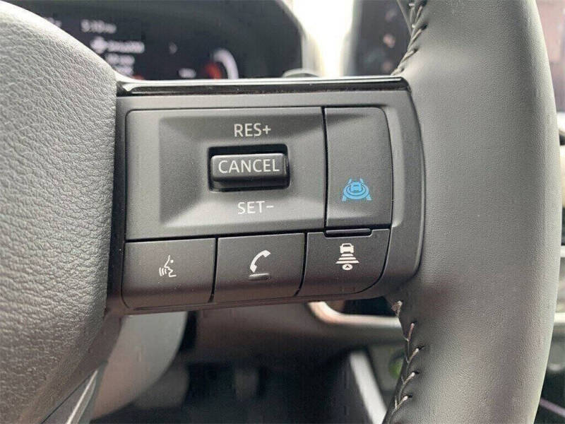 2025 Nissan Rogue SL