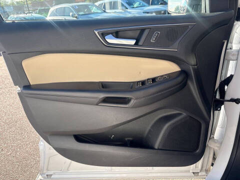 2023 Ford Edge SE