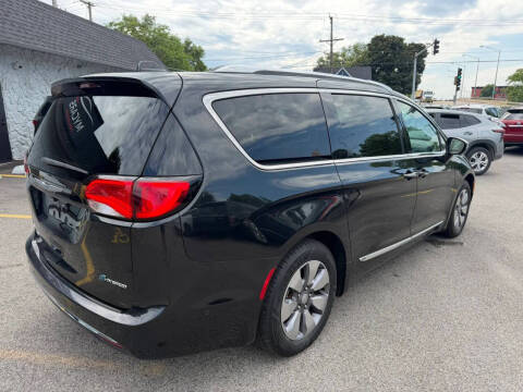 2018 Chrysler Pacifica Hybrid Limited