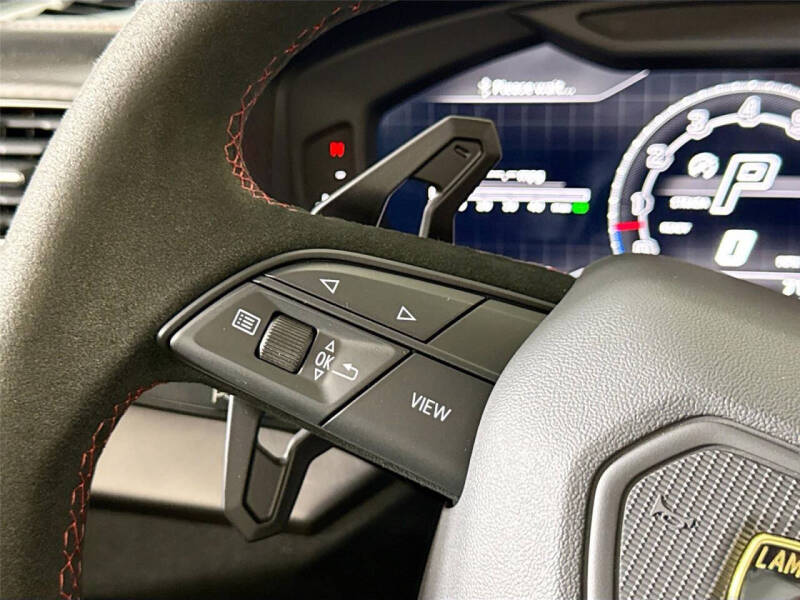 2023 Lamborghini Urus Performante