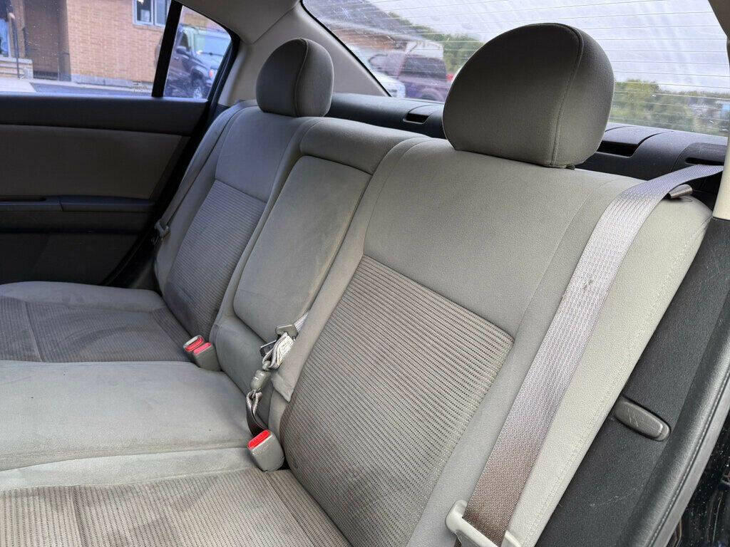 2010 Nissan Sentra 28