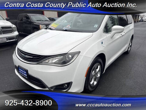 2017 Chrysler Pacifica Hybrid Touring Plus