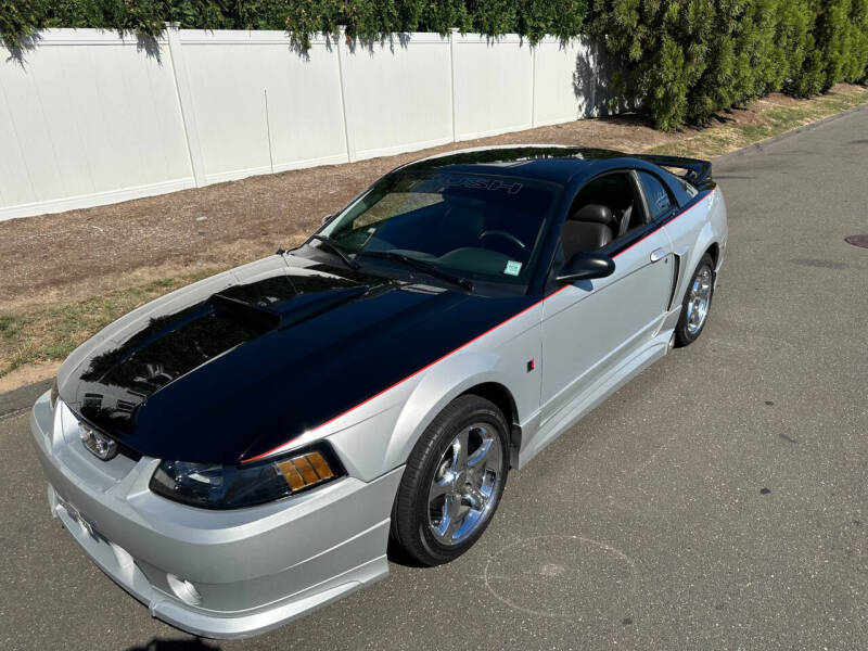 2004 Ford Mustang GT Deluxe