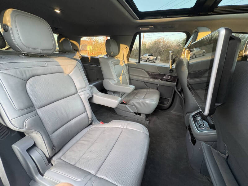 2019 Lincoln Navigator Select