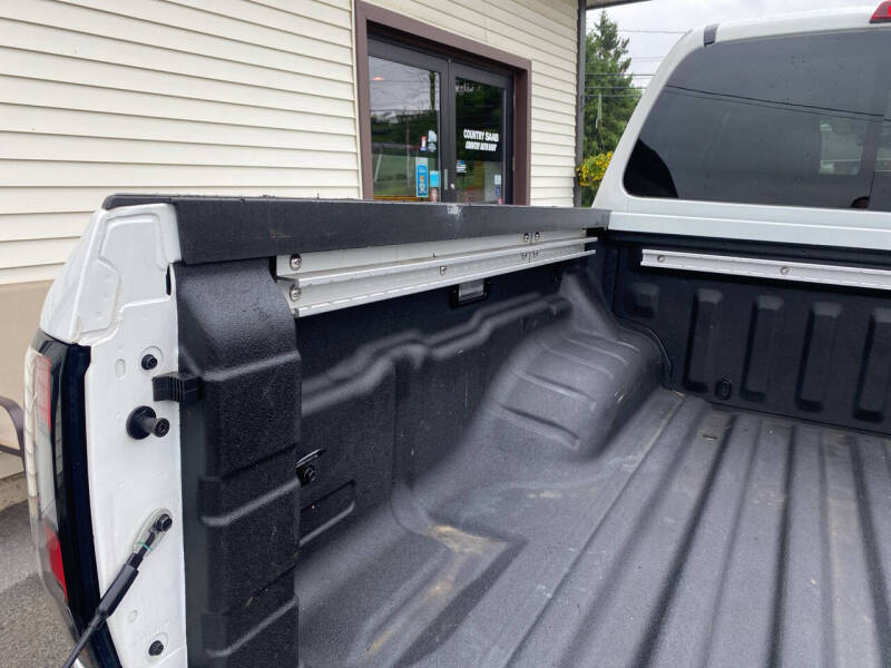 2023 Nissan Frontier SV