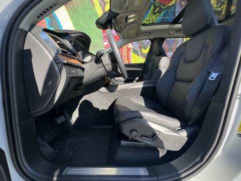 2024 Volvo XC90 B6 Plus Bright Theme 6P