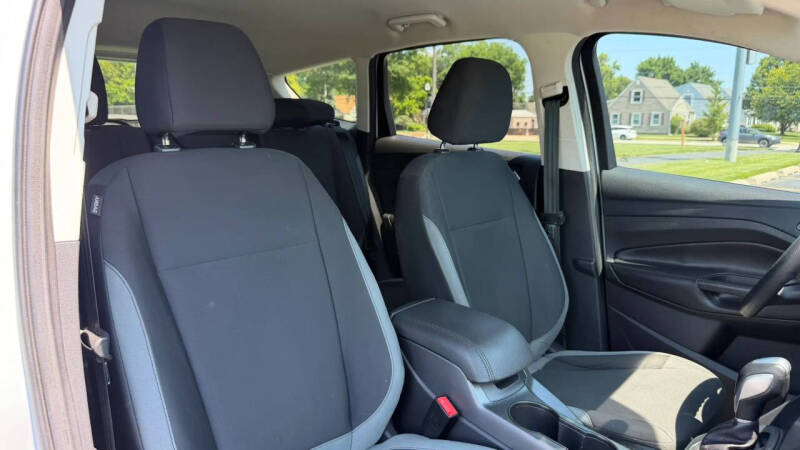 2016 Ford Escape S