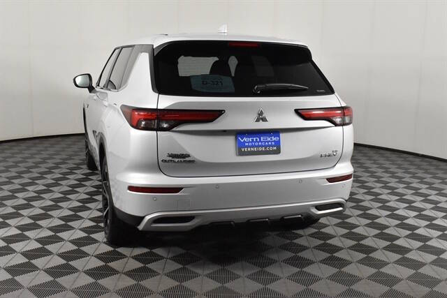 2024 Mitsubishi Outlander PHEV SE