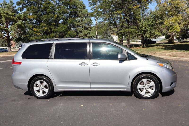 2011 Toyota Sienna LE 7-Passenger Auto Access Seat