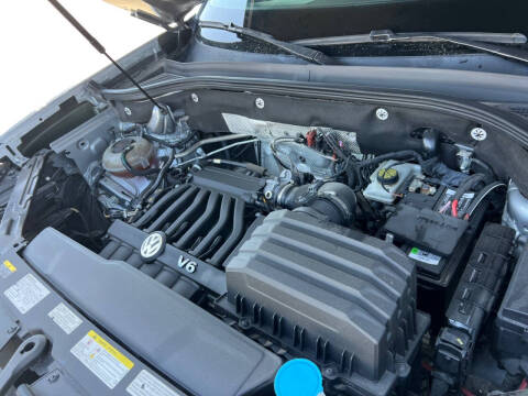 2021 Volkswagen Atlas Cross Sport V6 SEL R-Line 4Motion