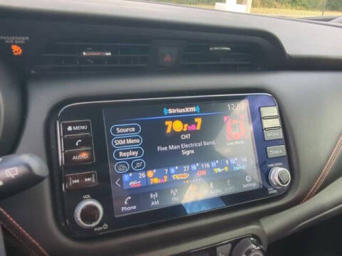 2023 Nissan Kicks SR