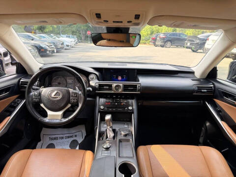 2017 Lexus IS 300