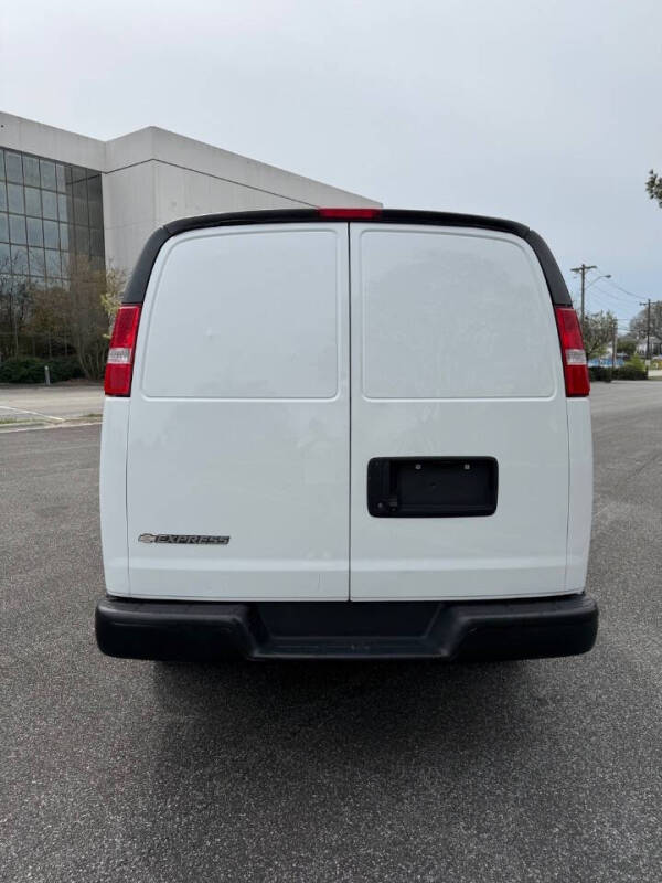 2020 Chevrolet Express 2500