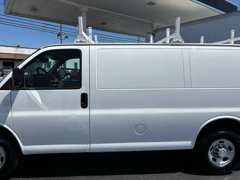 2015 Chevrolet Express Cargo Work Van - Photo 3