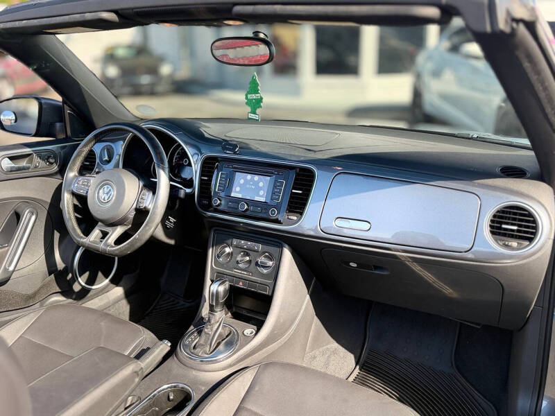 2013 Volkswagen Beetle Convertible 2.5L PZEV