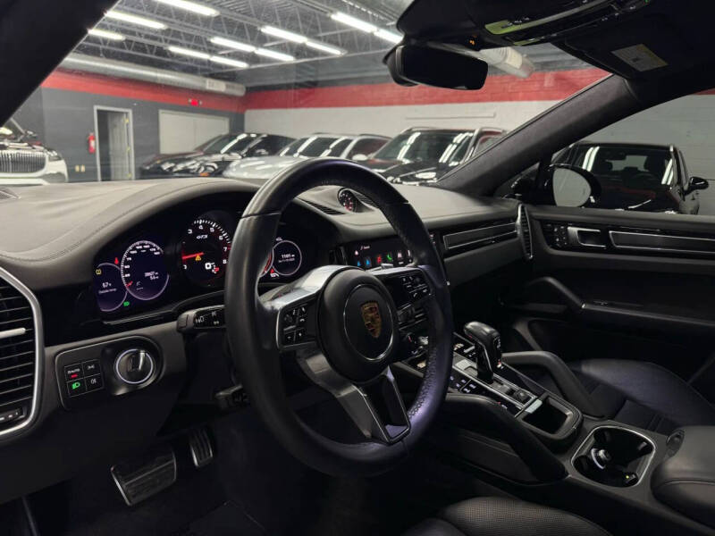 2023 Porsche Cayenne GTS Coupe