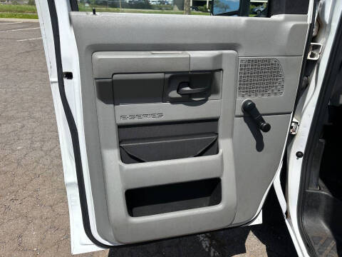 2014 Ford E-Series E-150